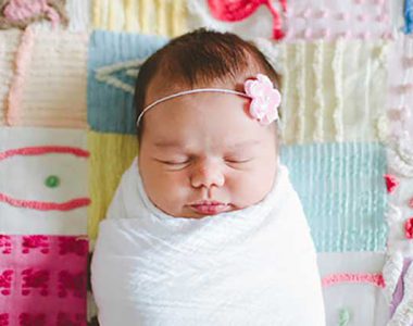 روش کاملا موثر خواباندن نوزاد در چند ثانیه